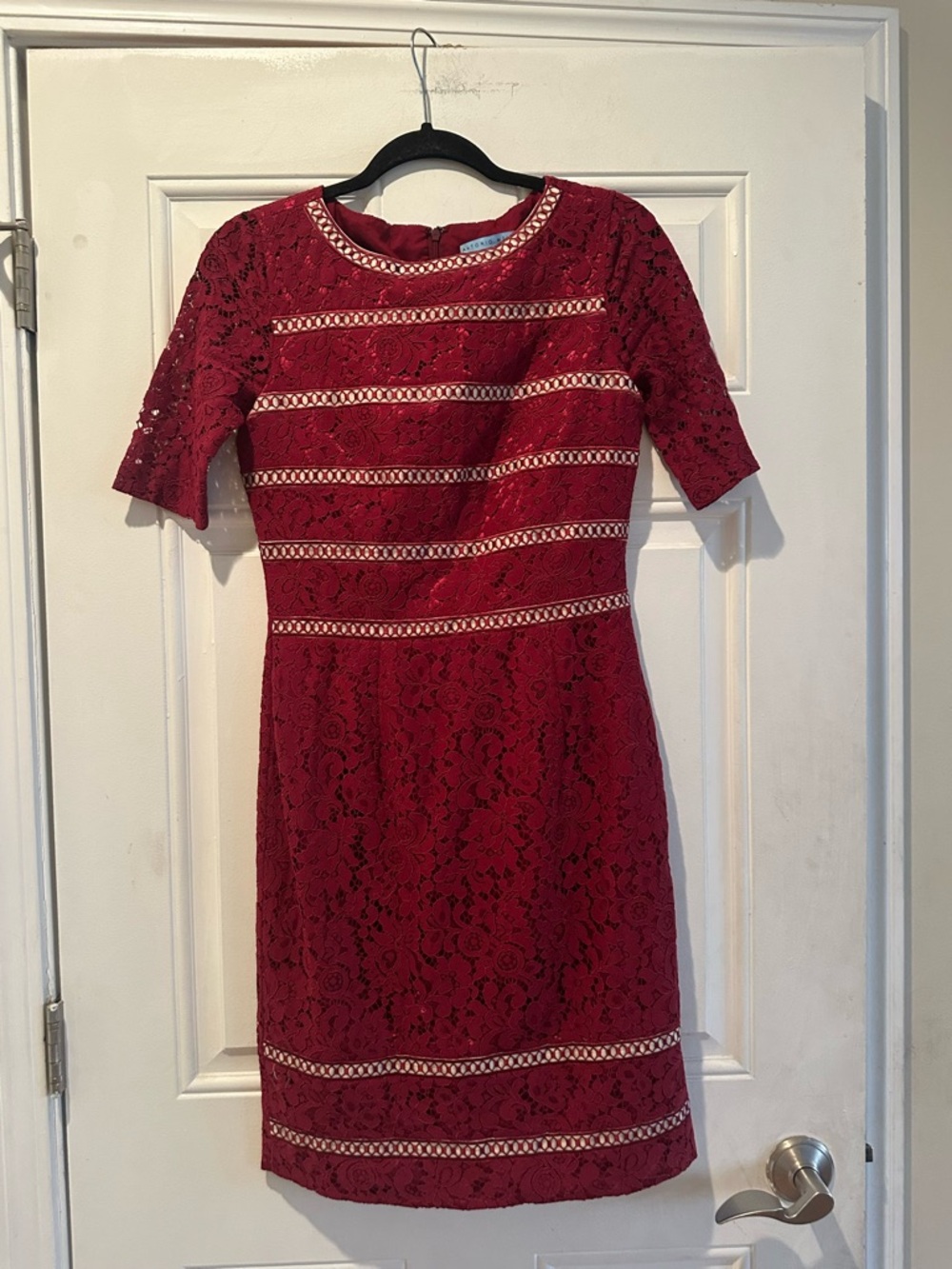 ANTONIO MELANI Burgundy Lace Midi Dress with Trim Accents